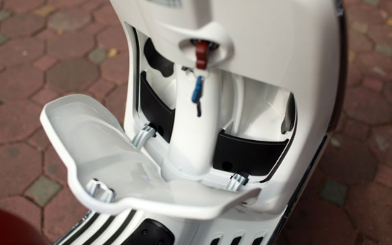 Cách Mở Cốp Trước Xe Vespa