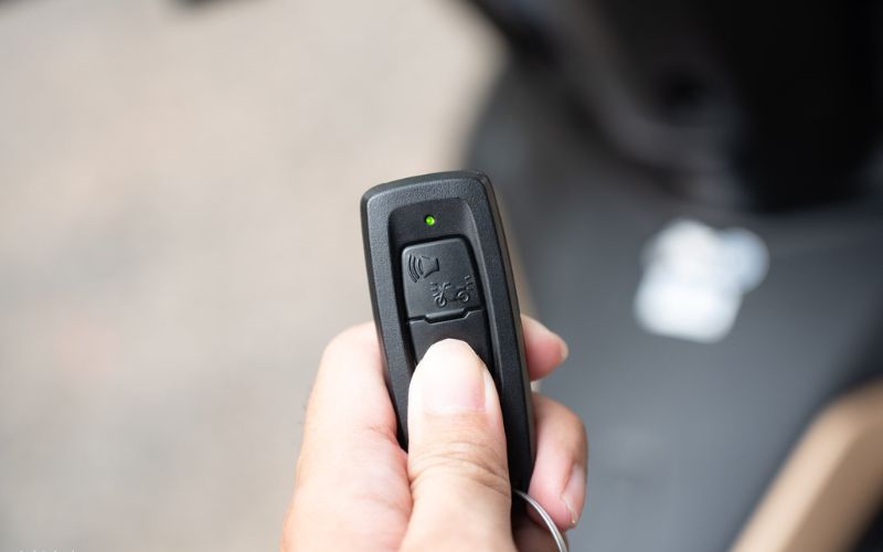 cach-mo-khoa-xe-vision